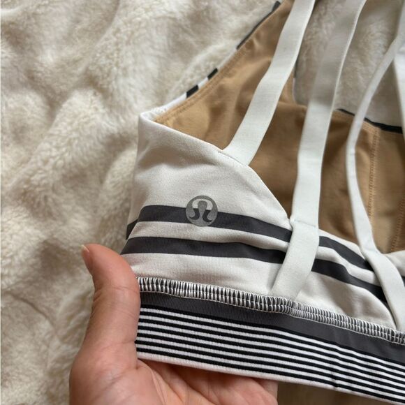 Lululemon Energy Bra White Gray Groovy Stripe Nimbus Criss Cross Straps 2 - Picture 3 of 4